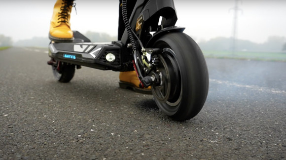 Bluetran Lightning Review: Impresionează prin viteza uimitoare